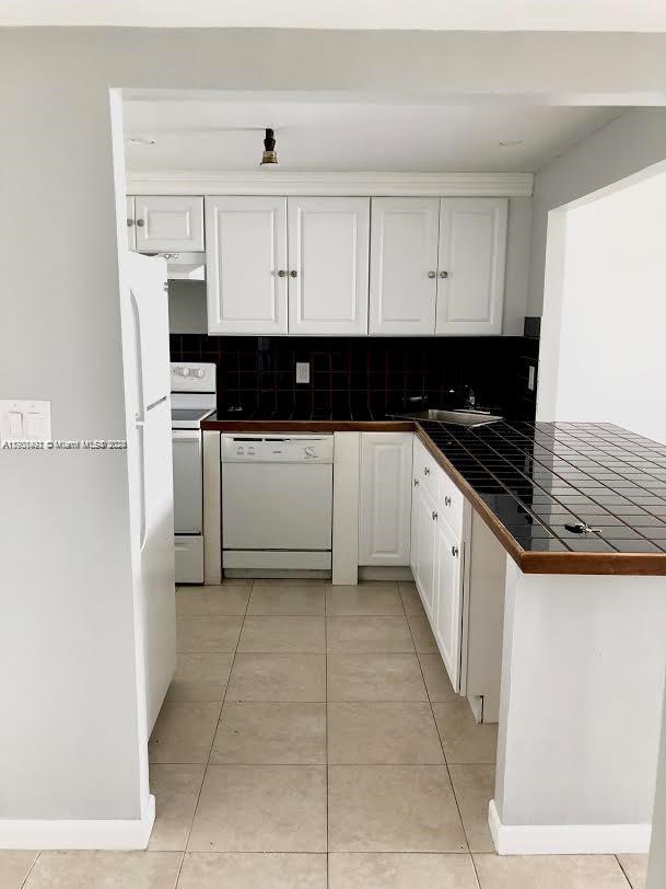 1470 NE 123rd St Unit: APH14