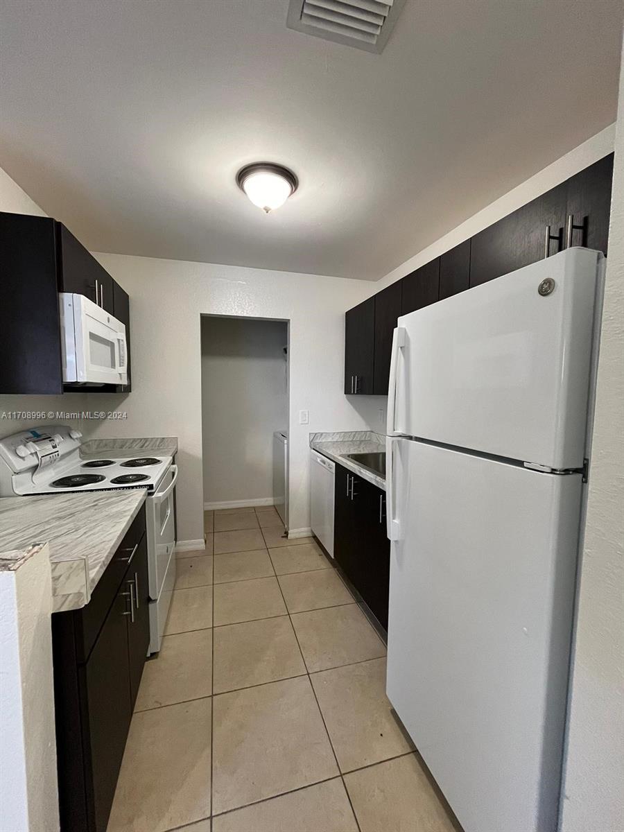 150 SW 8th Ave # 150