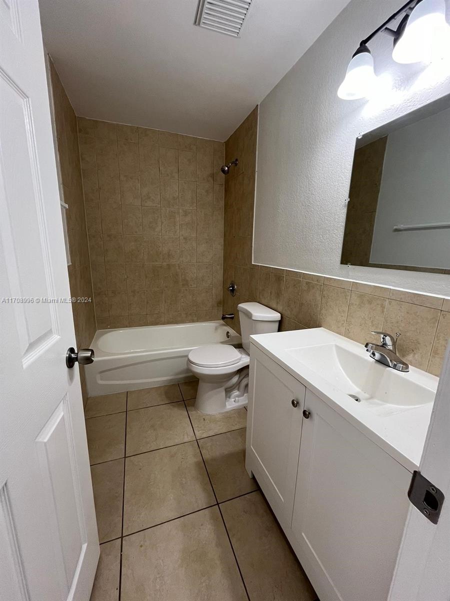 150 SW 8th Ave # 150