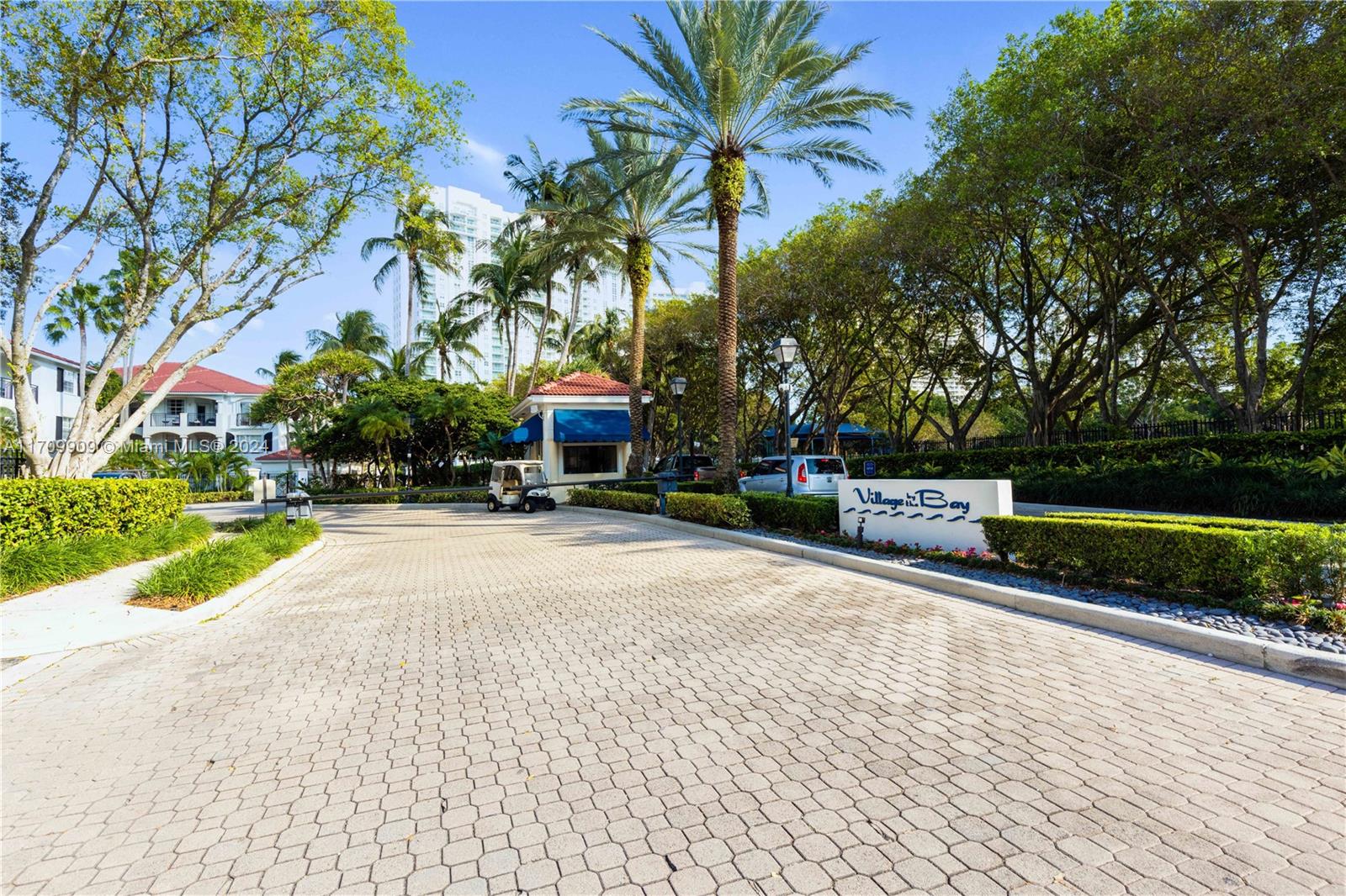 3105 NE 184th St # 7103