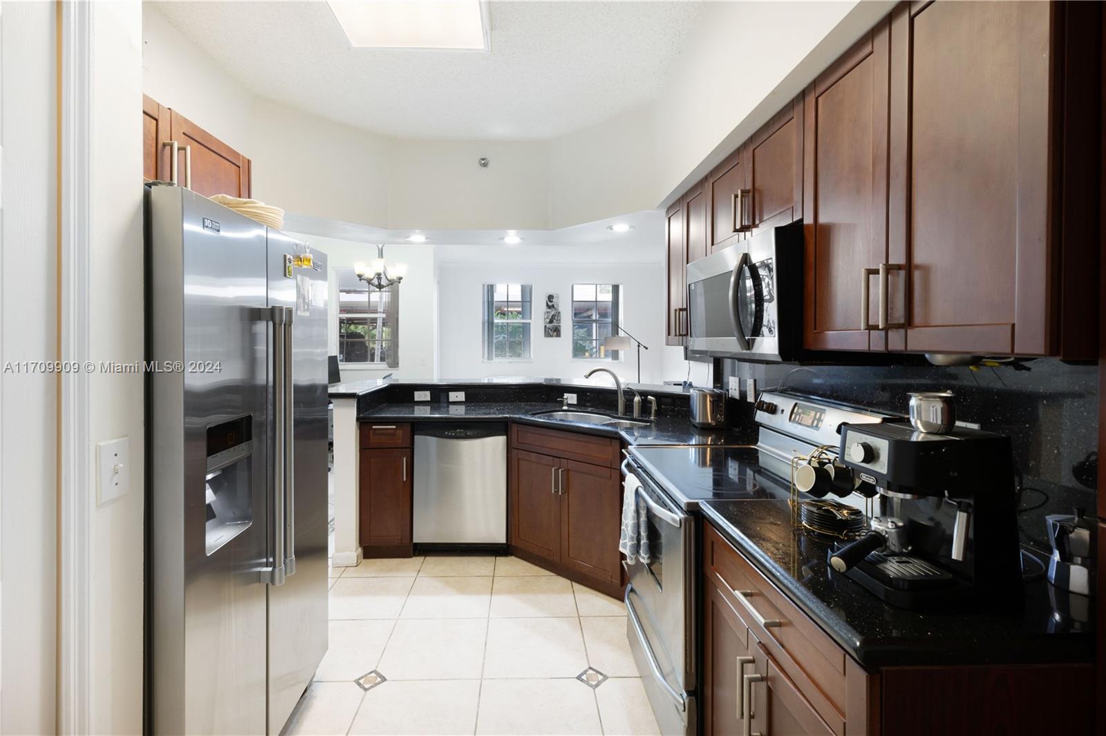 3105 NE 184th St # 7103