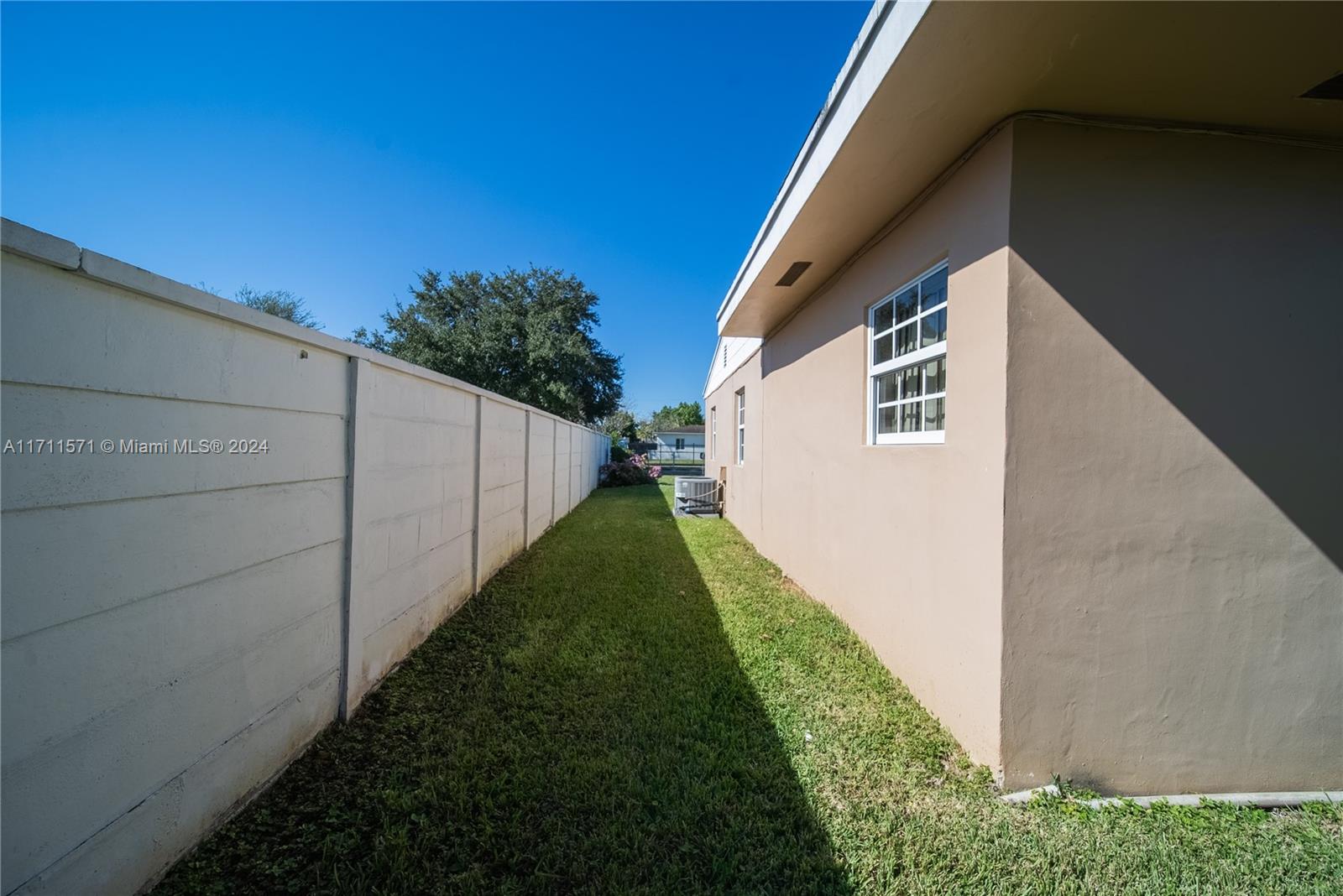 3725 SW 83rd Ave