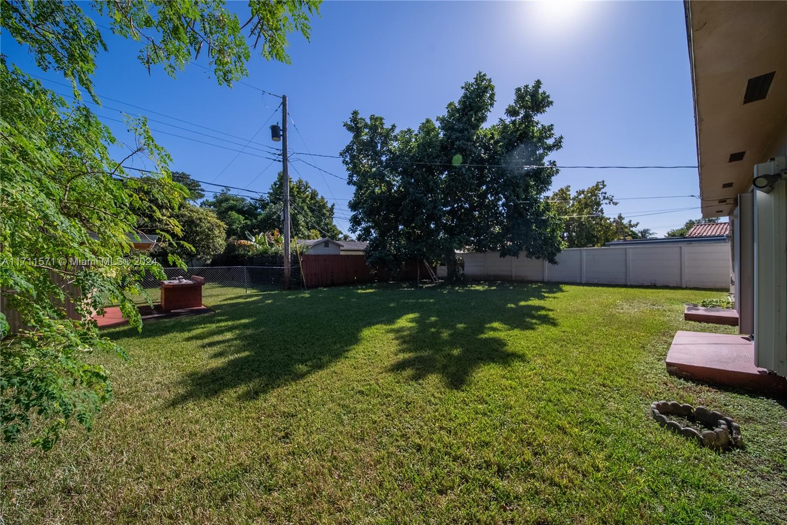 3725 SW 83rd Ave