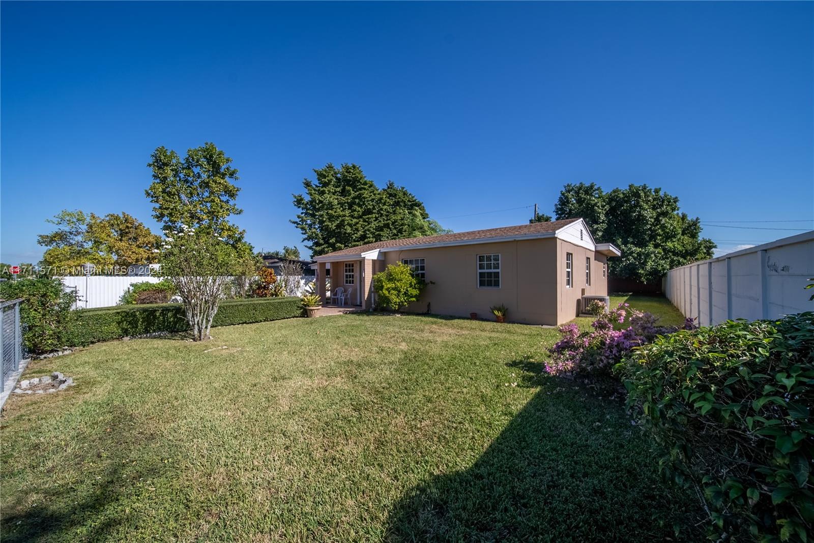 3725 SW 83rd Ave