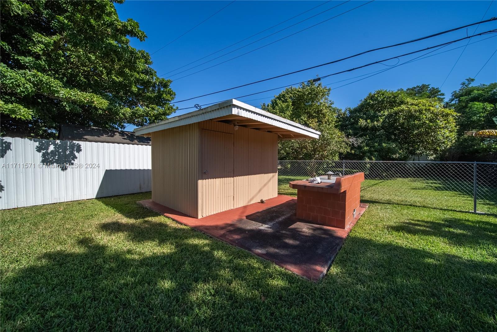 3725 SW 83rd Ave