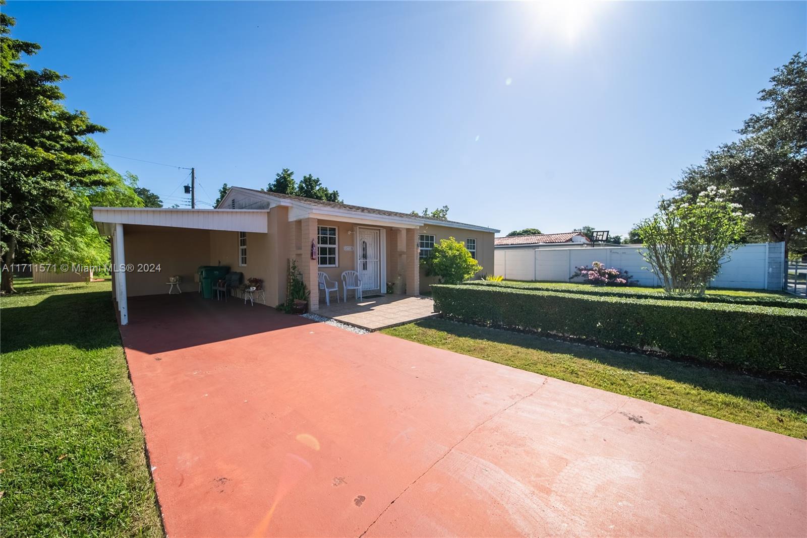 3725 SW 83rd Ave