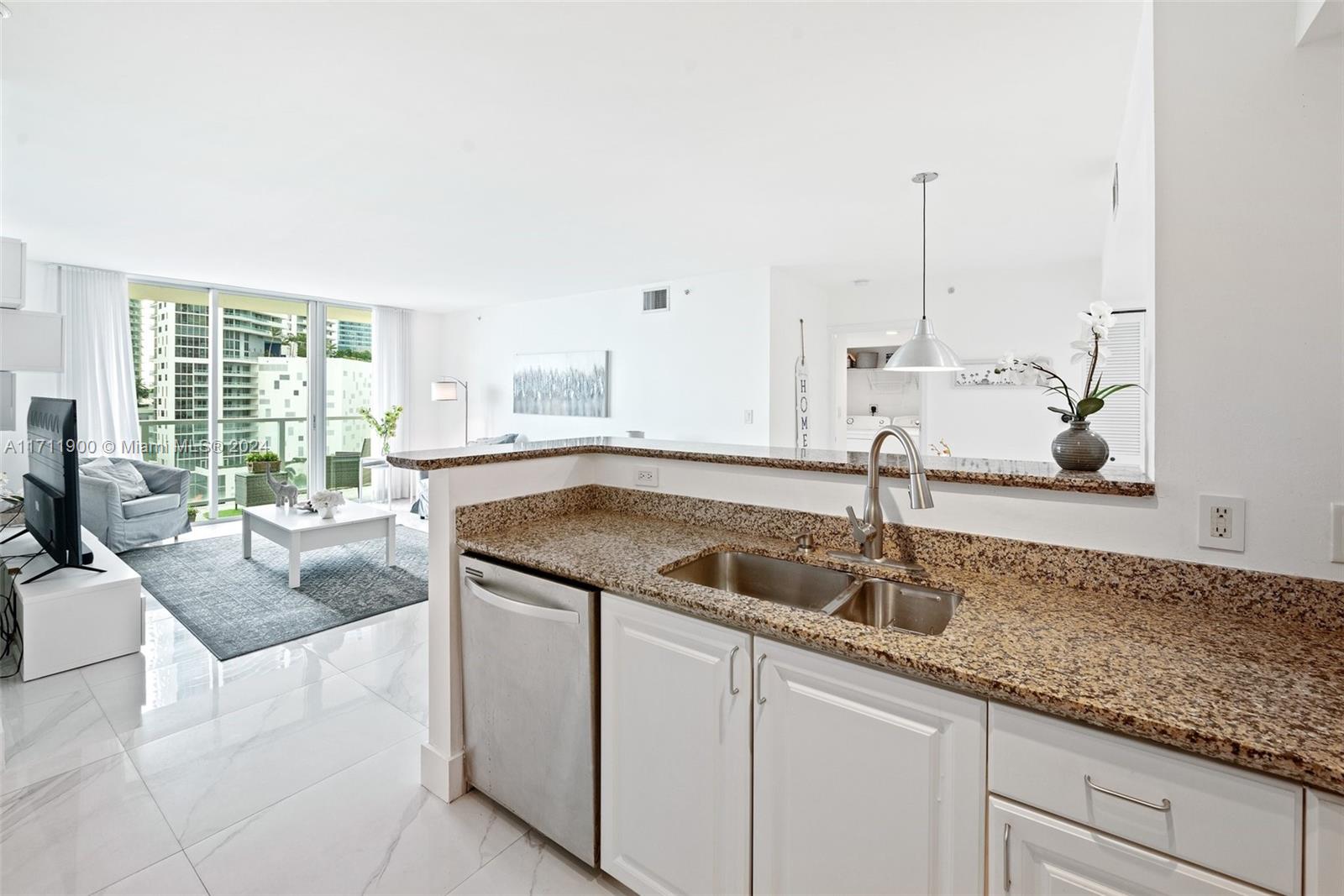 1155 Brickell Bay Dr # 903