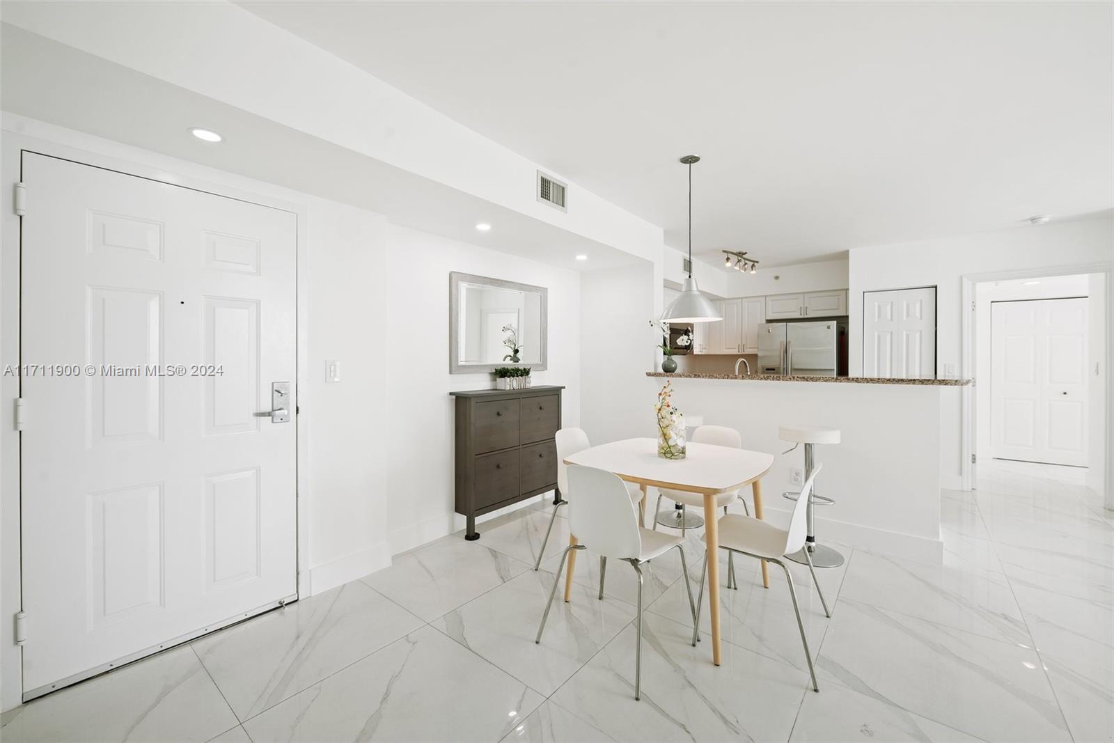 1155 Brickell Bay Dr # 903