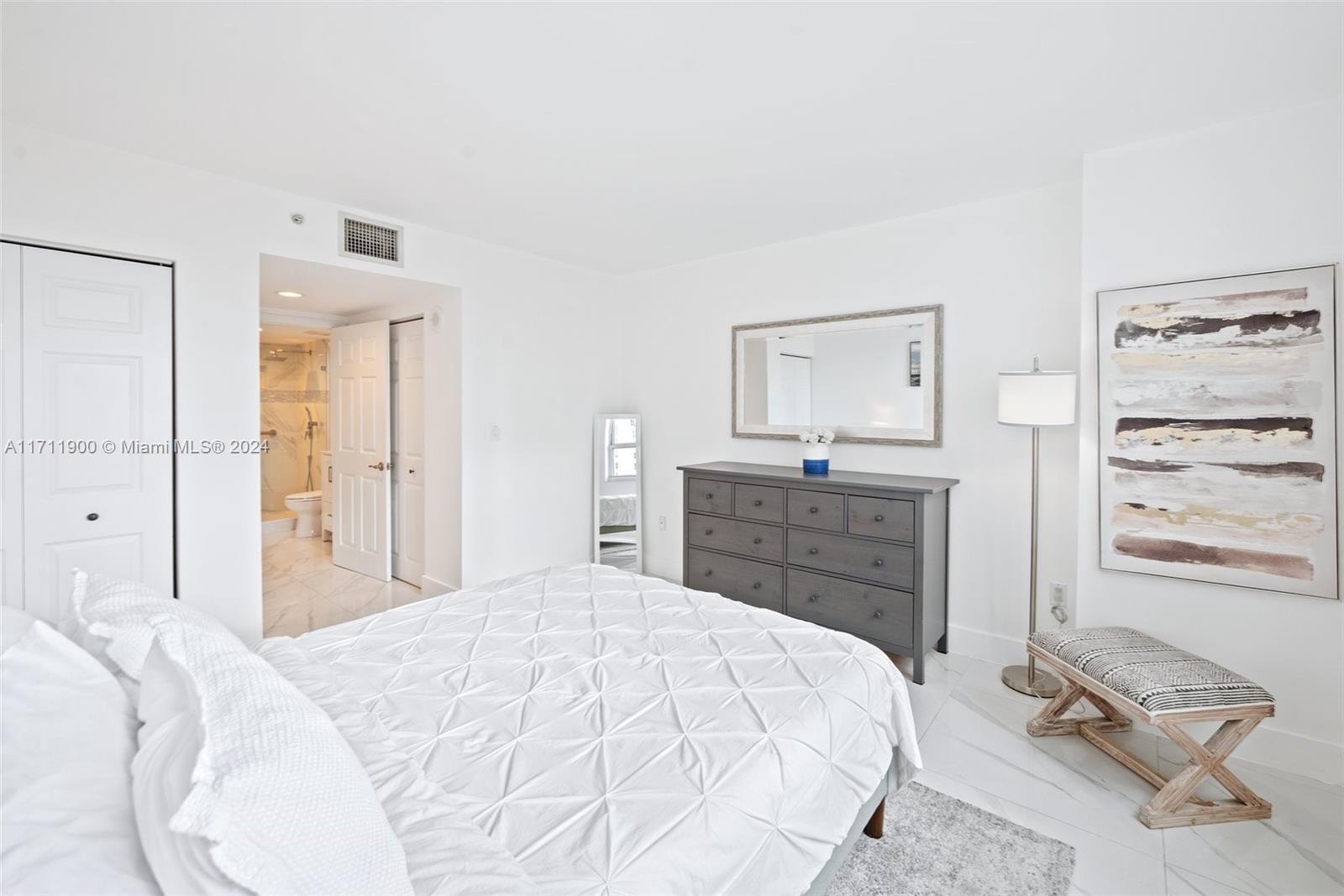1155 Brickell Bay Dr # 903