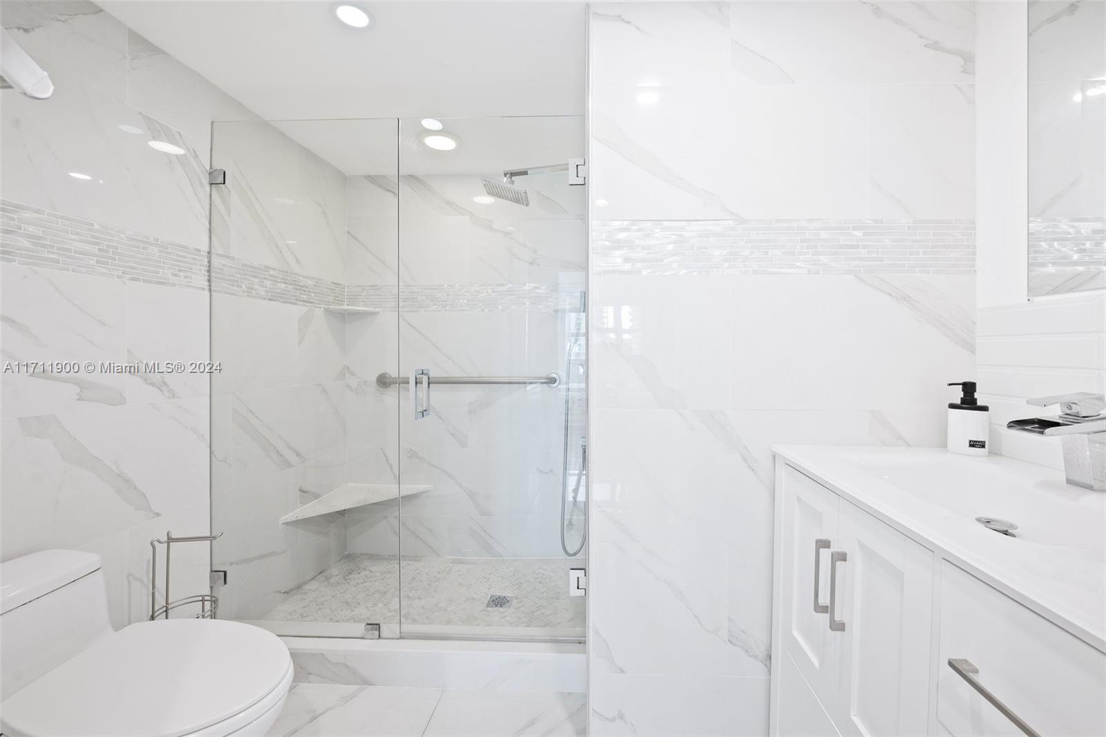1155 Brickell Bay Dr # 903