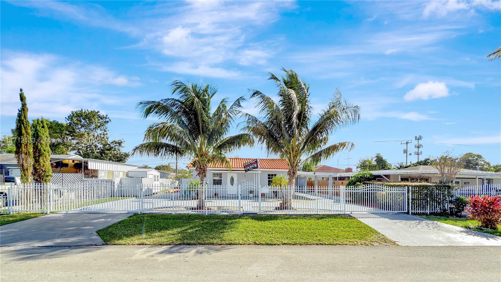 1685 SW 67th Ct