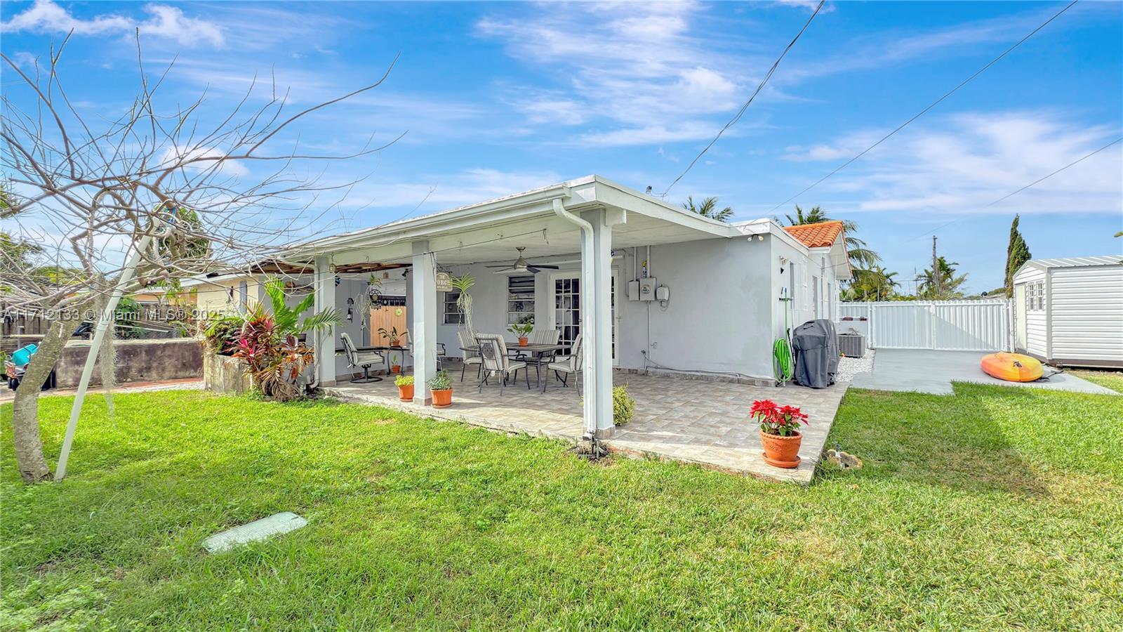 1685 SW 67th Ct