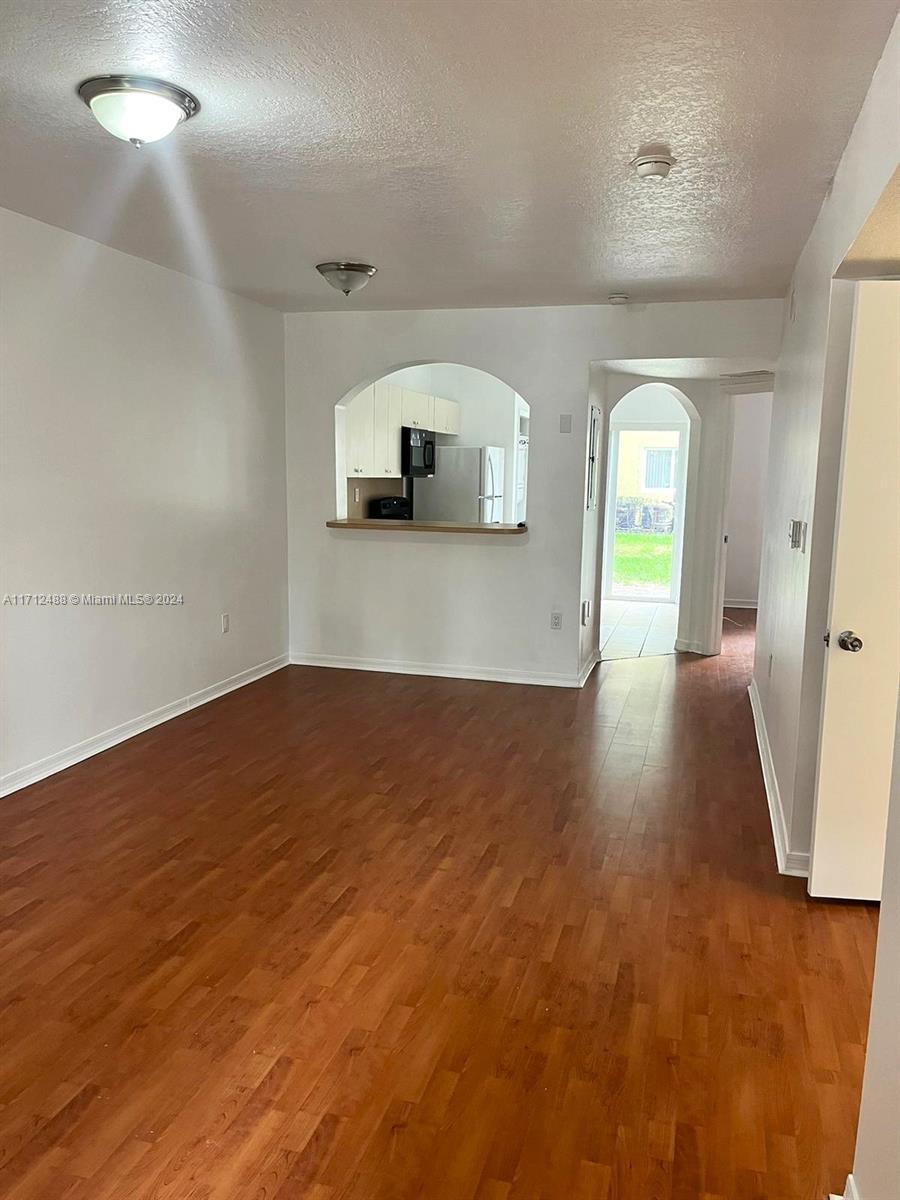 930 NE 34th Ave # 203