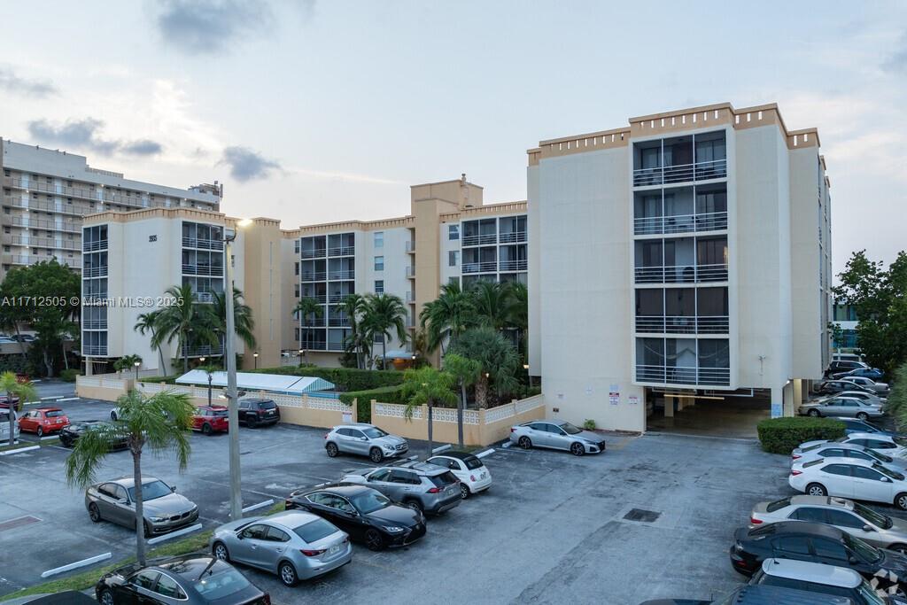2935 NE 163rd St # 4B, North Miami Beach Unit: 4B