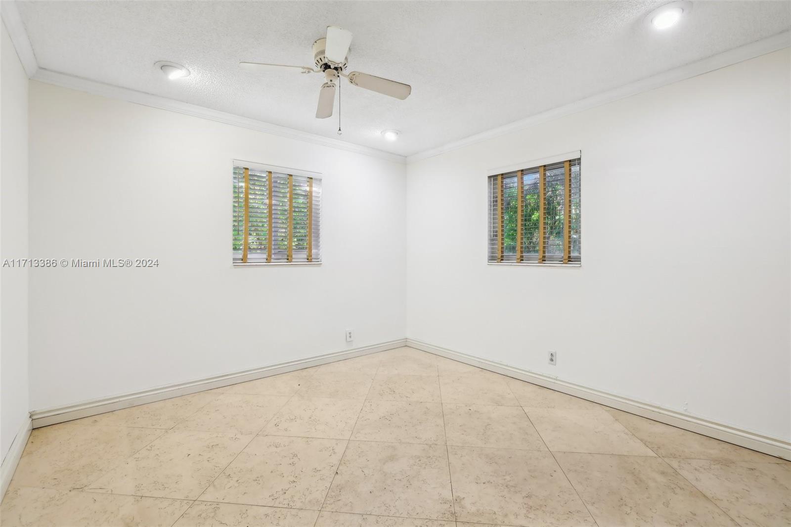 1421 SW 1st Ter
