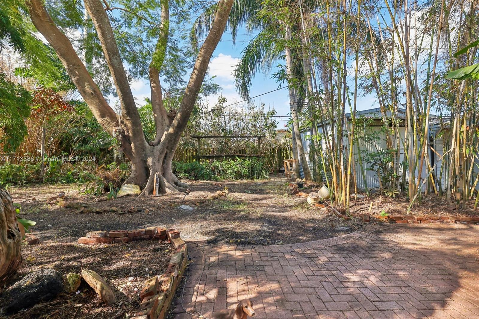 1421 SW 1st Ter