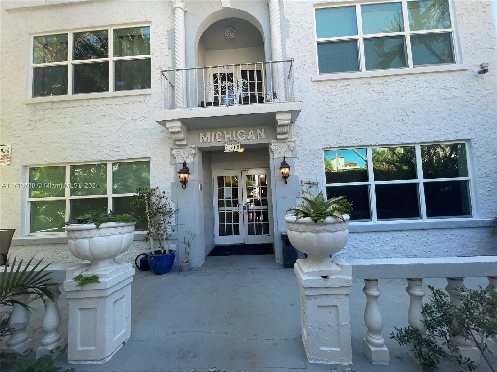 1618 Michigan Ave # 33