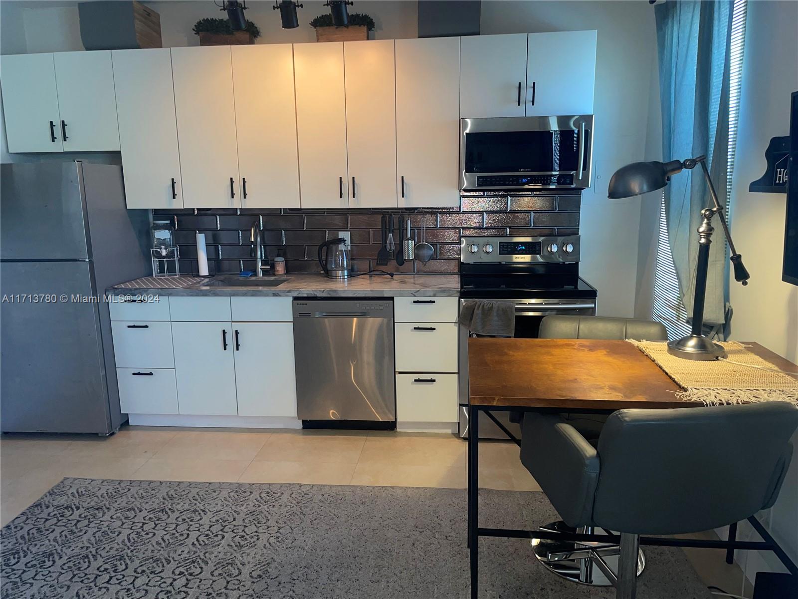 1618 Michigan Ave # 33