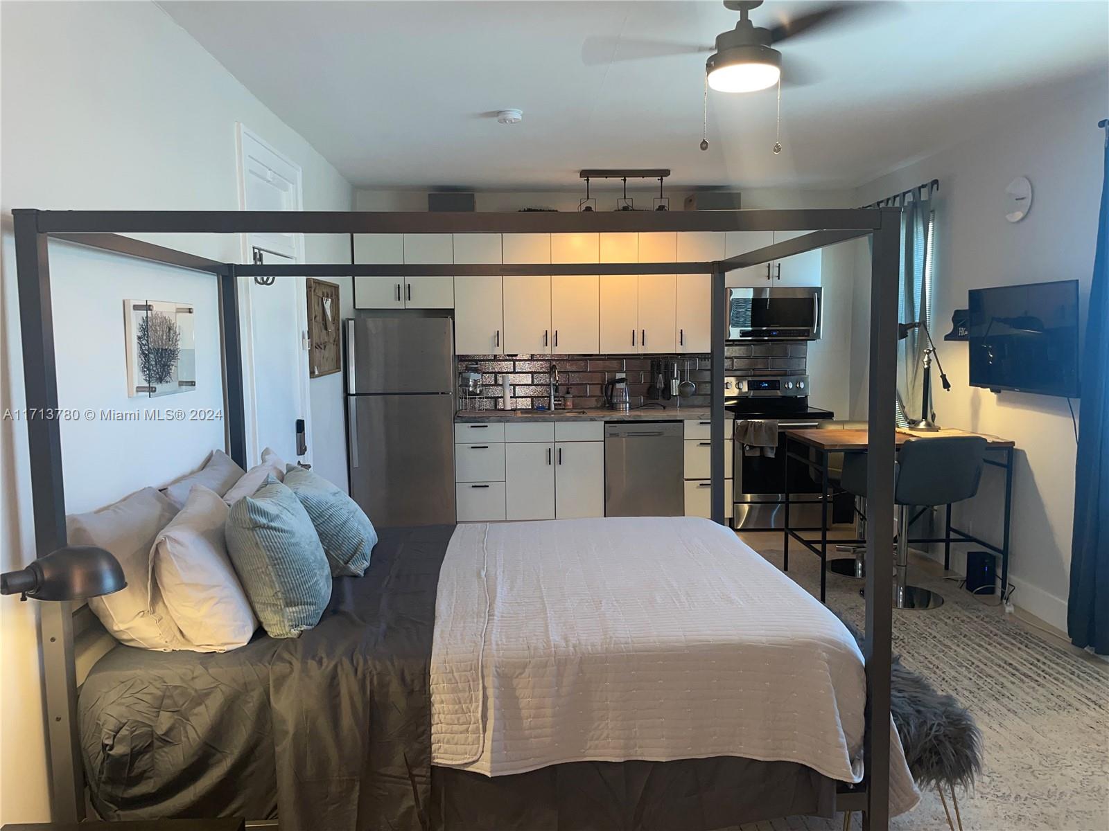 1618 Michigan Ave # 33