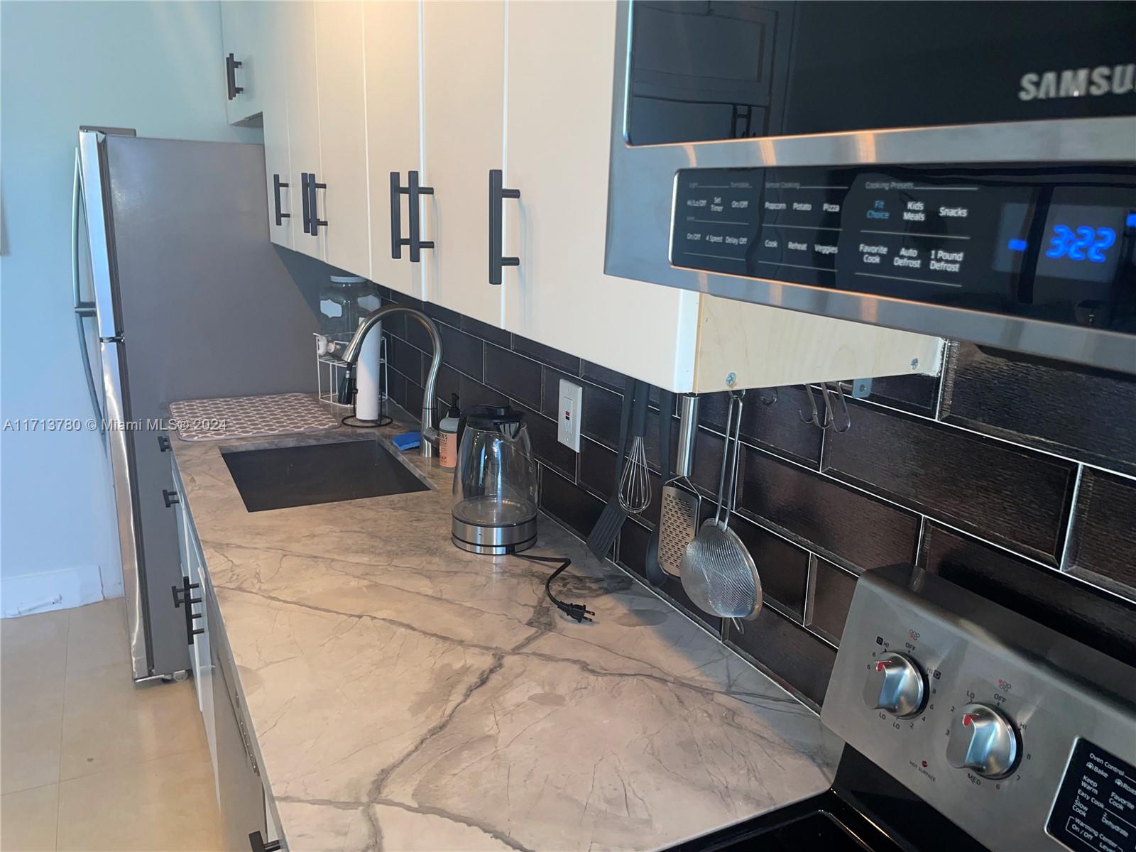 1618 Michigan Ave # 33