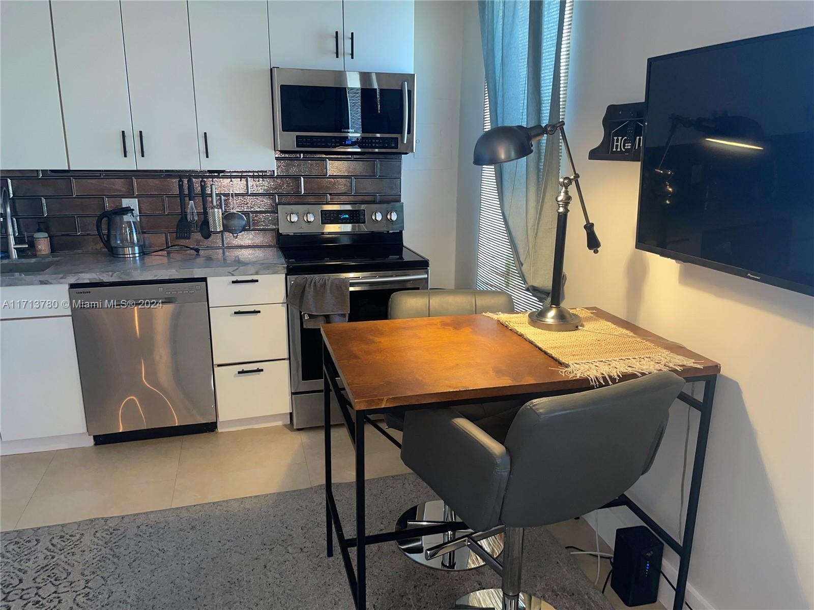 1618 Michigan Ave # 33