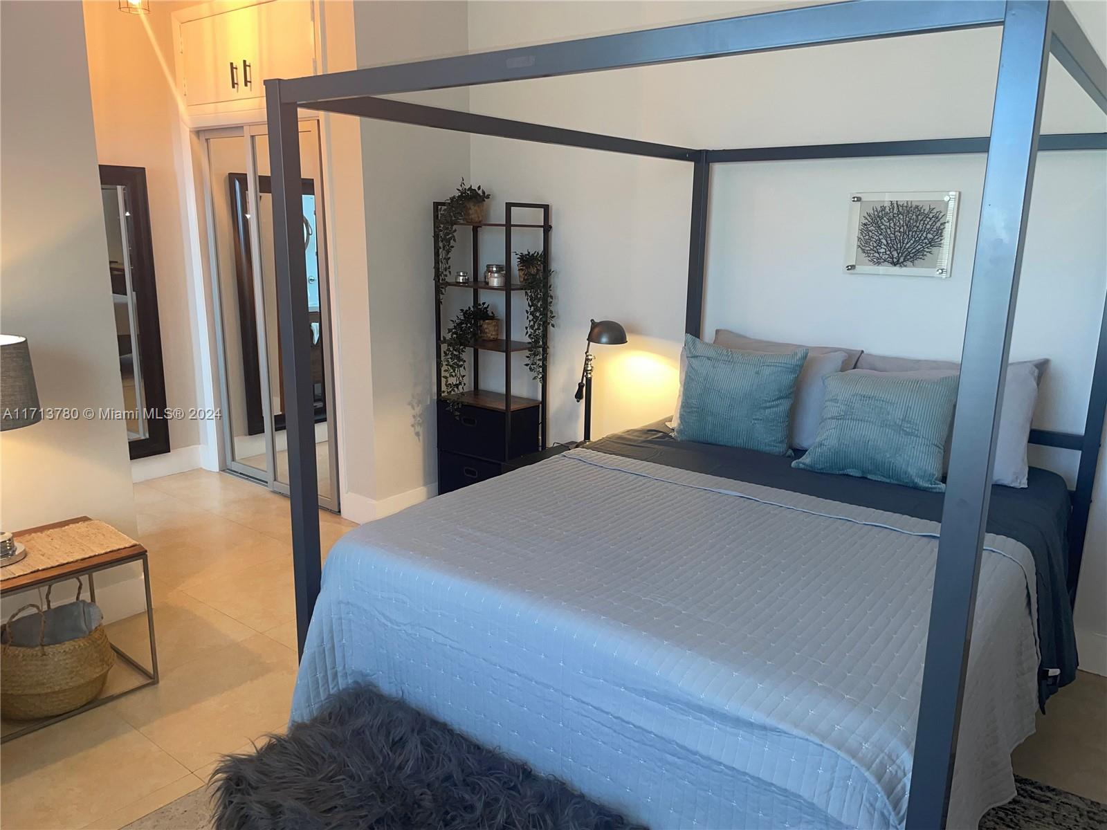 1618 Michigan Ave # 33
