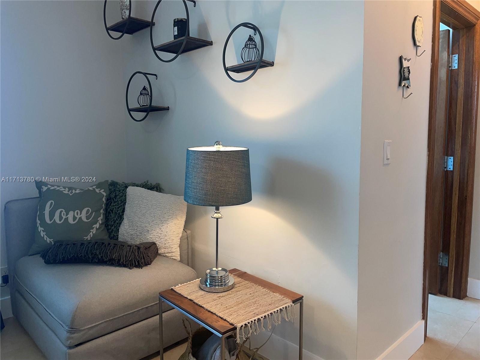 1618 Michigan Ave # 33