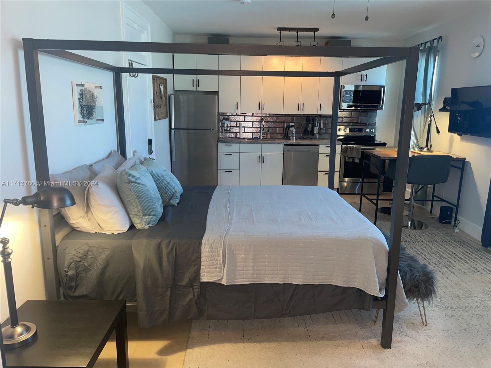 1618 Michigan Ave # 33