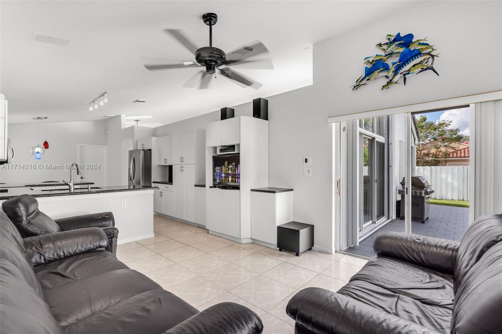 16593 NW 5th Ct