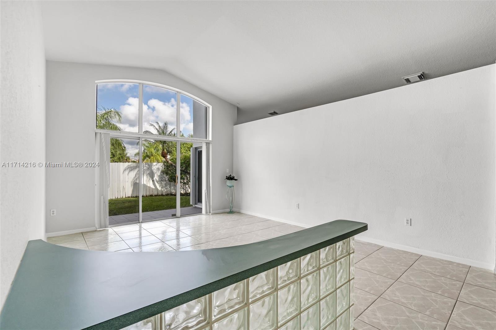 16593 NW 5th Ct