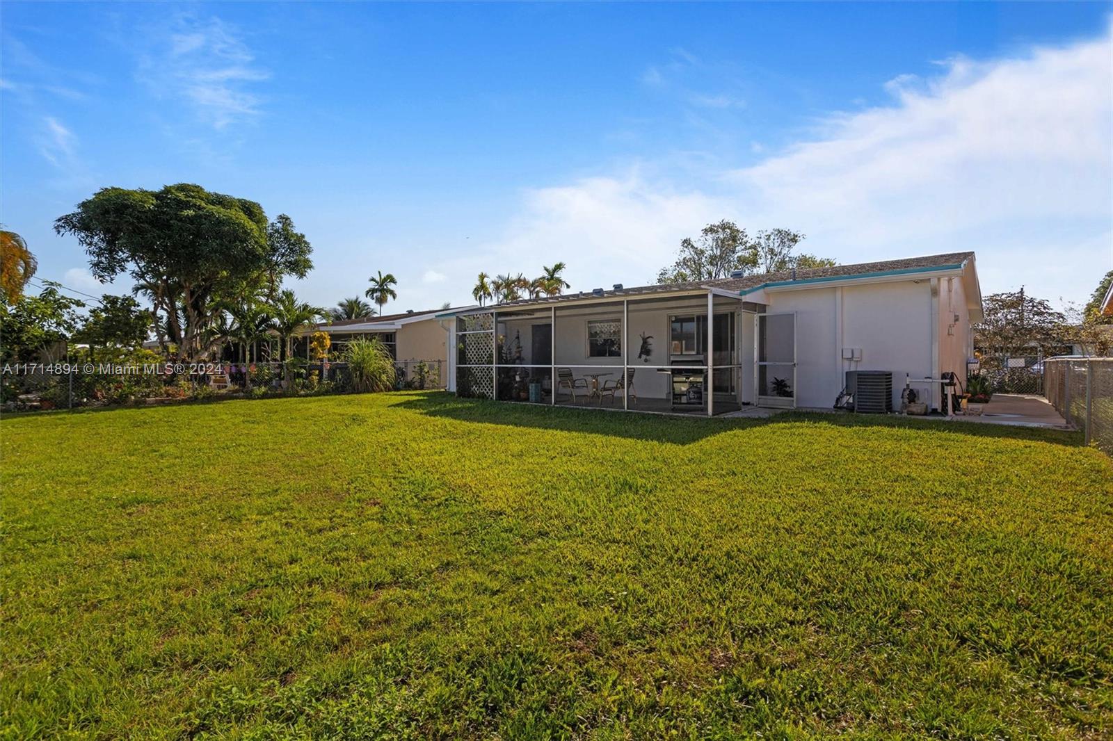 7937 Plantation Blvd