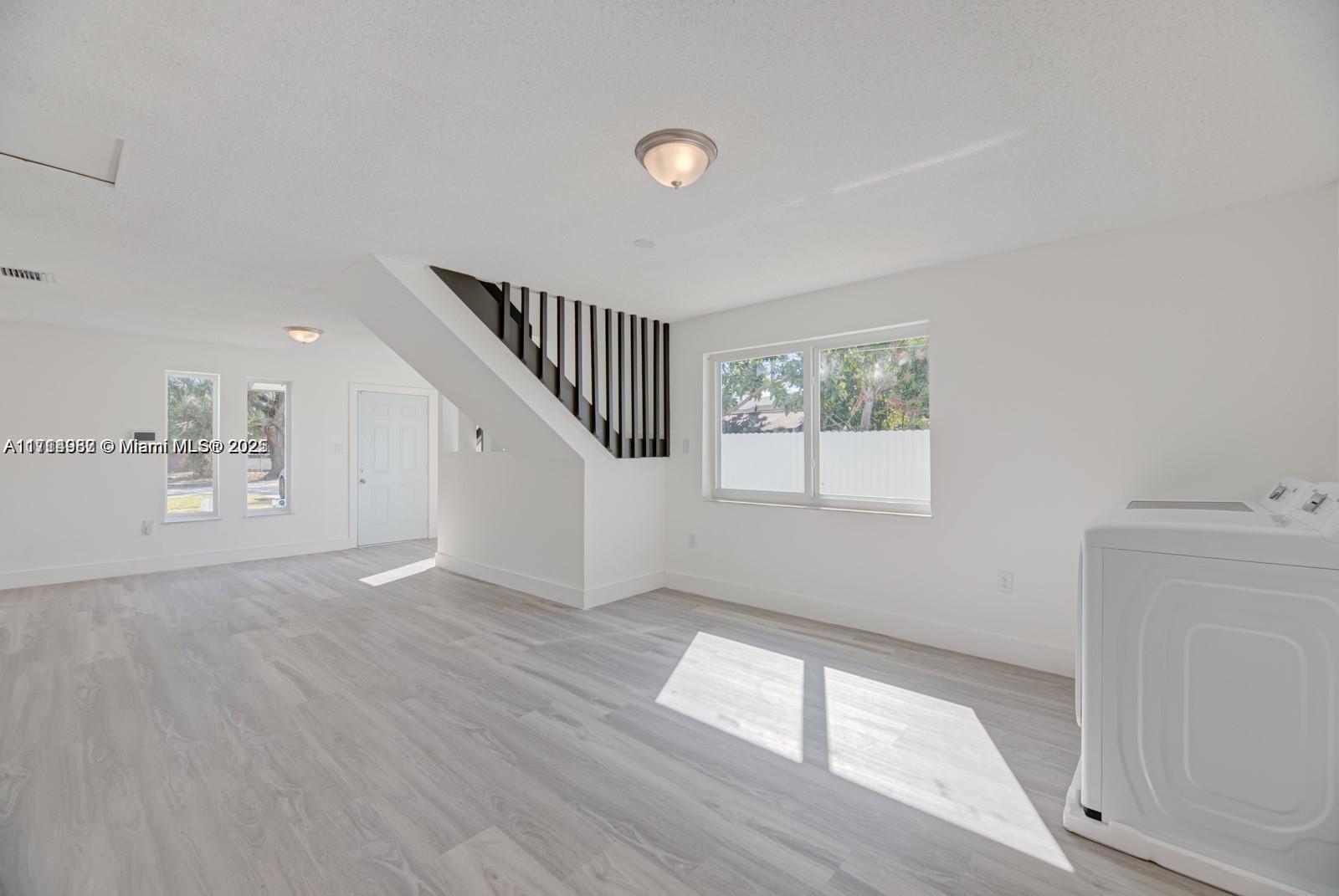 8118 NW 5th Ct