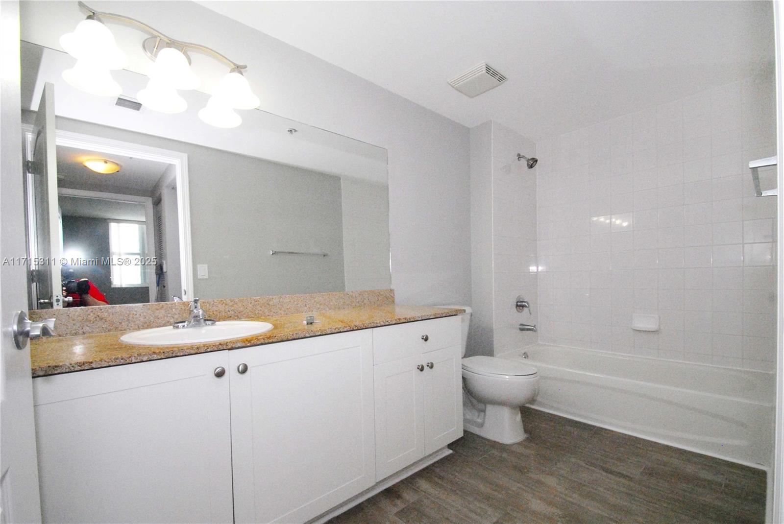 117 NW 42nd Ave # 706