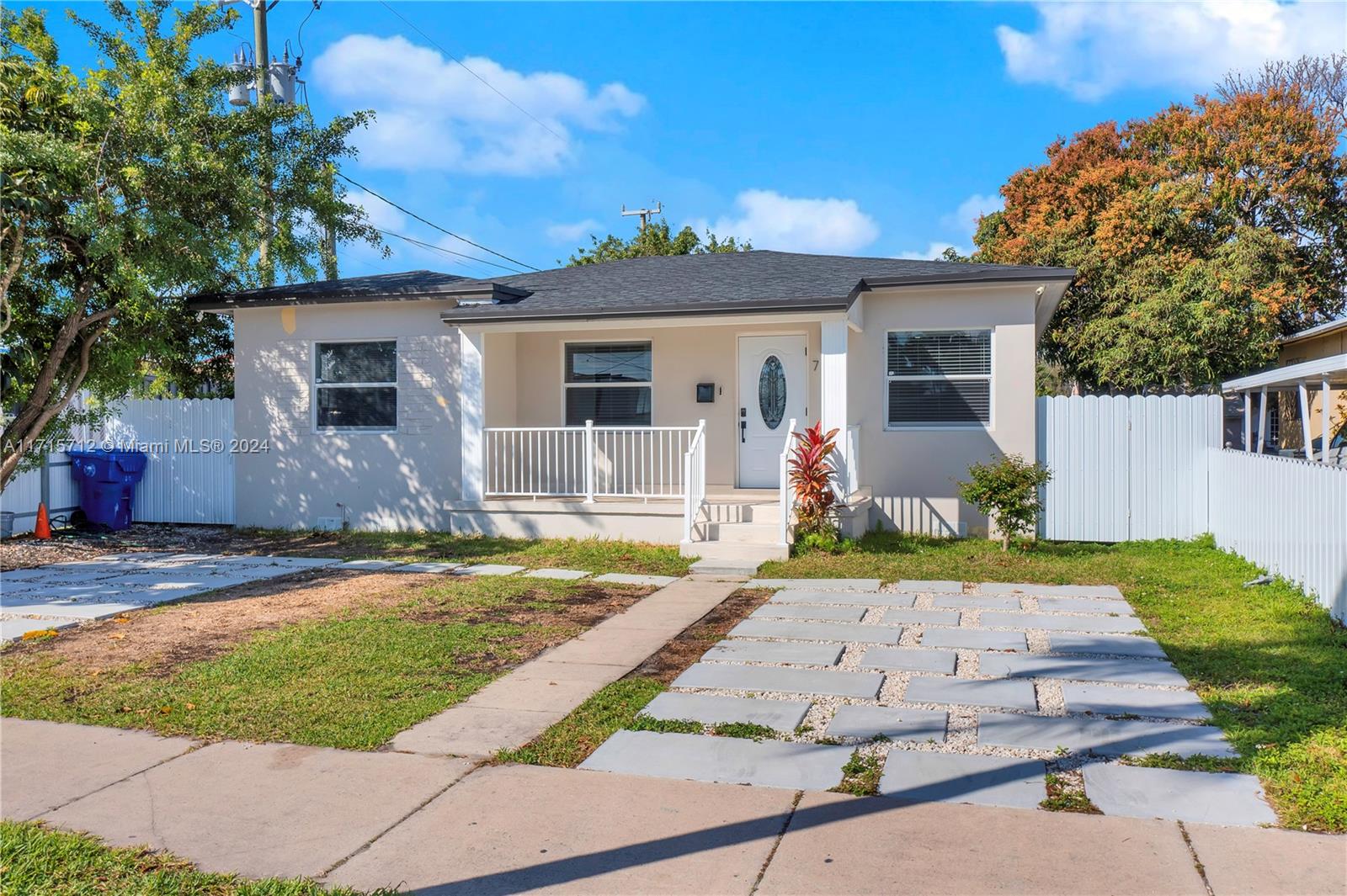 720 SW 60th Ave