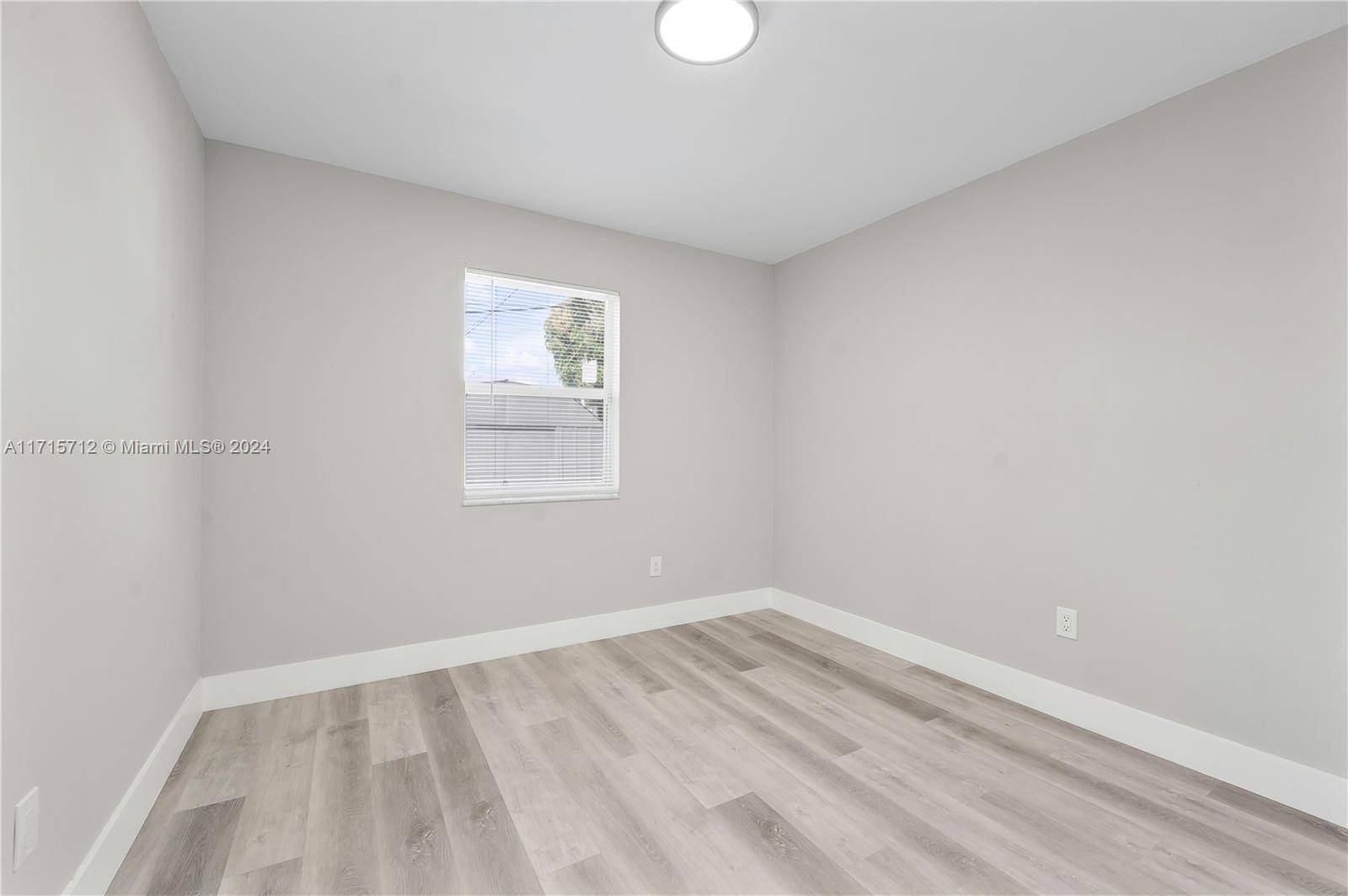 720 SW 60th Ave