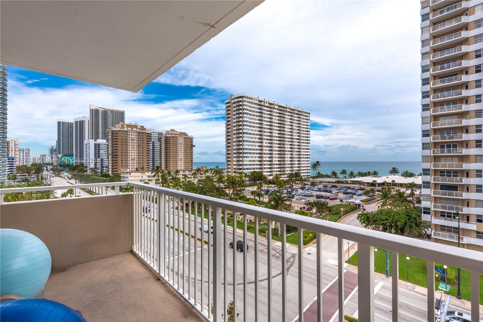 1985 S Ocean Dr # 6P