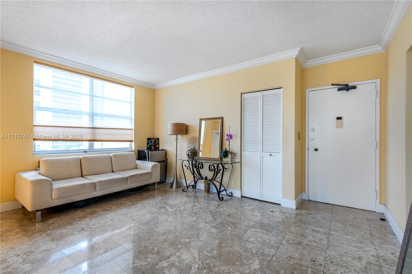 1985 S Ocean Dr # 6P