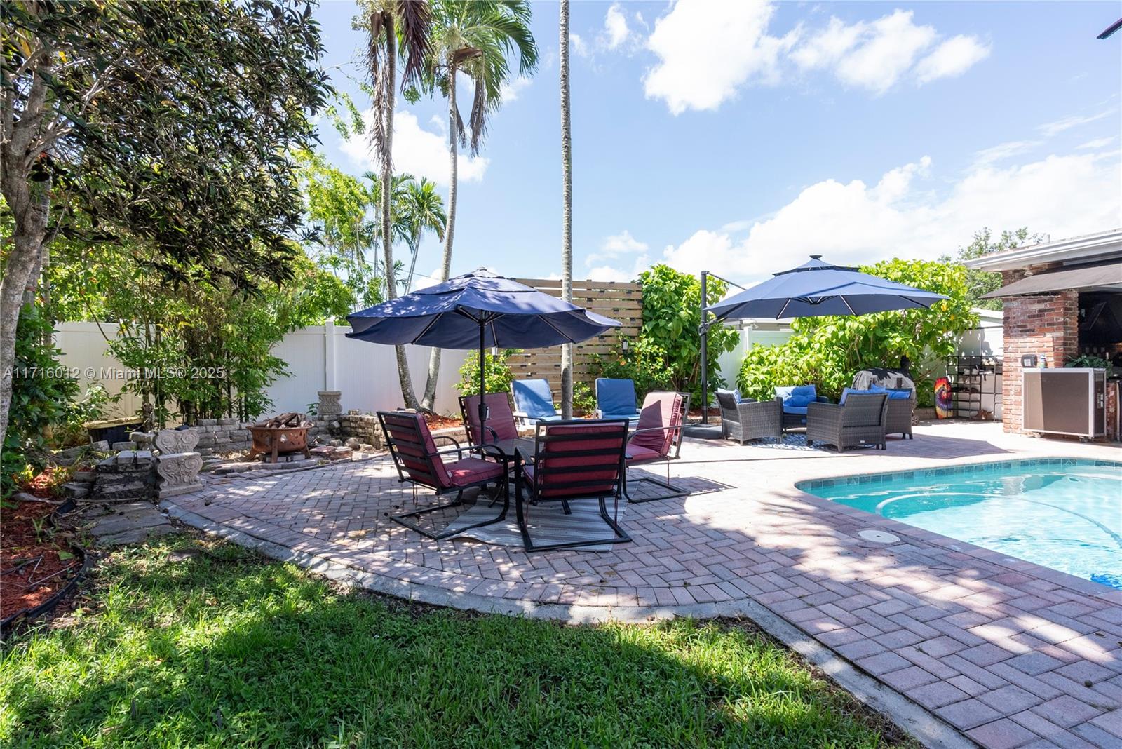 880 NW 73rd Ave