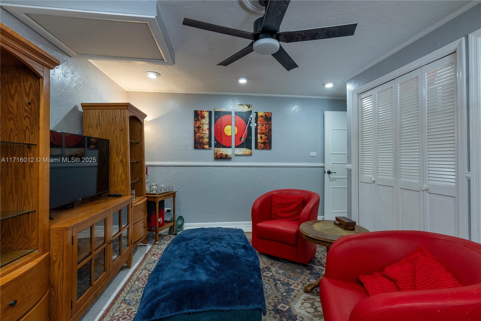 880 NW 73rd Ave
