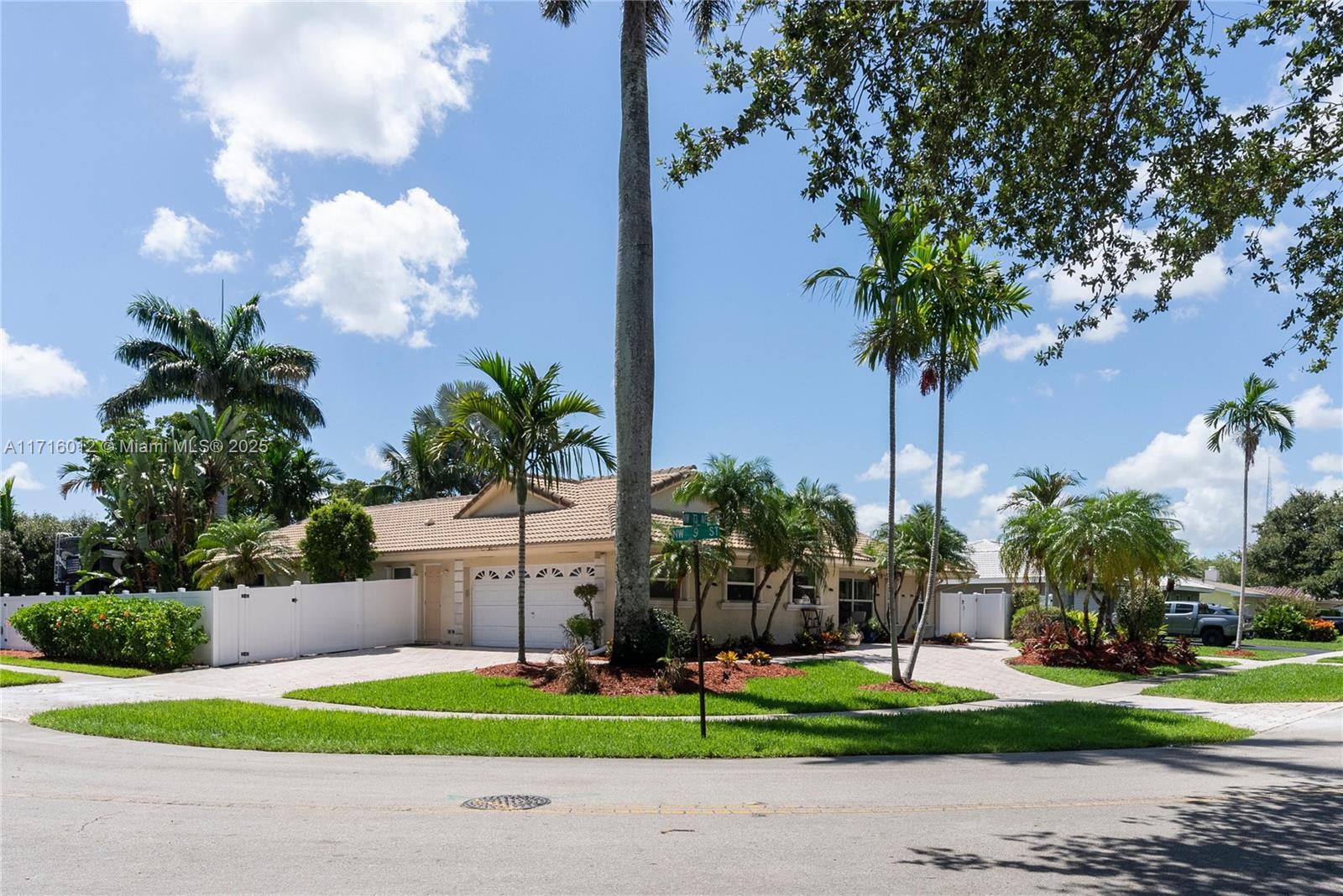 880 NW 73rd Ave