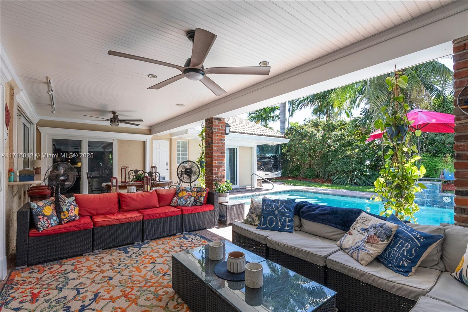 880 NW 73rd Ave