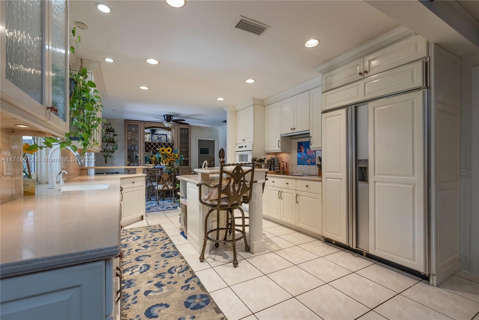 880 NW 73rd Ave