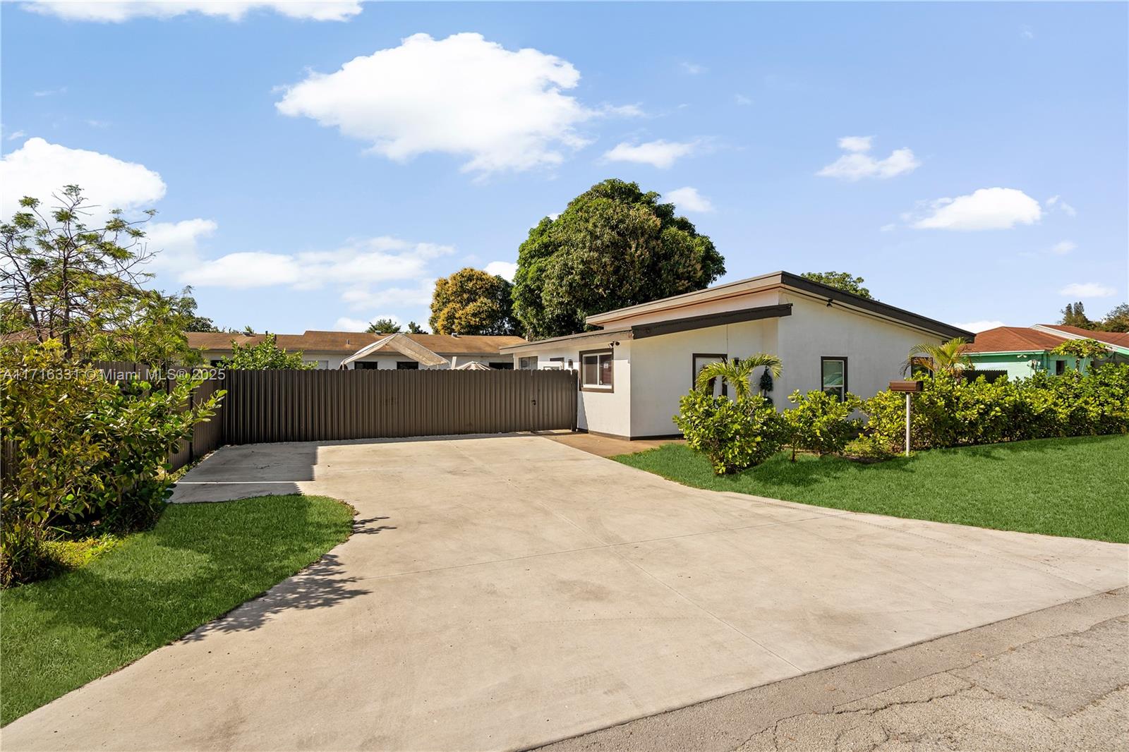 9200 NW 30th Ct