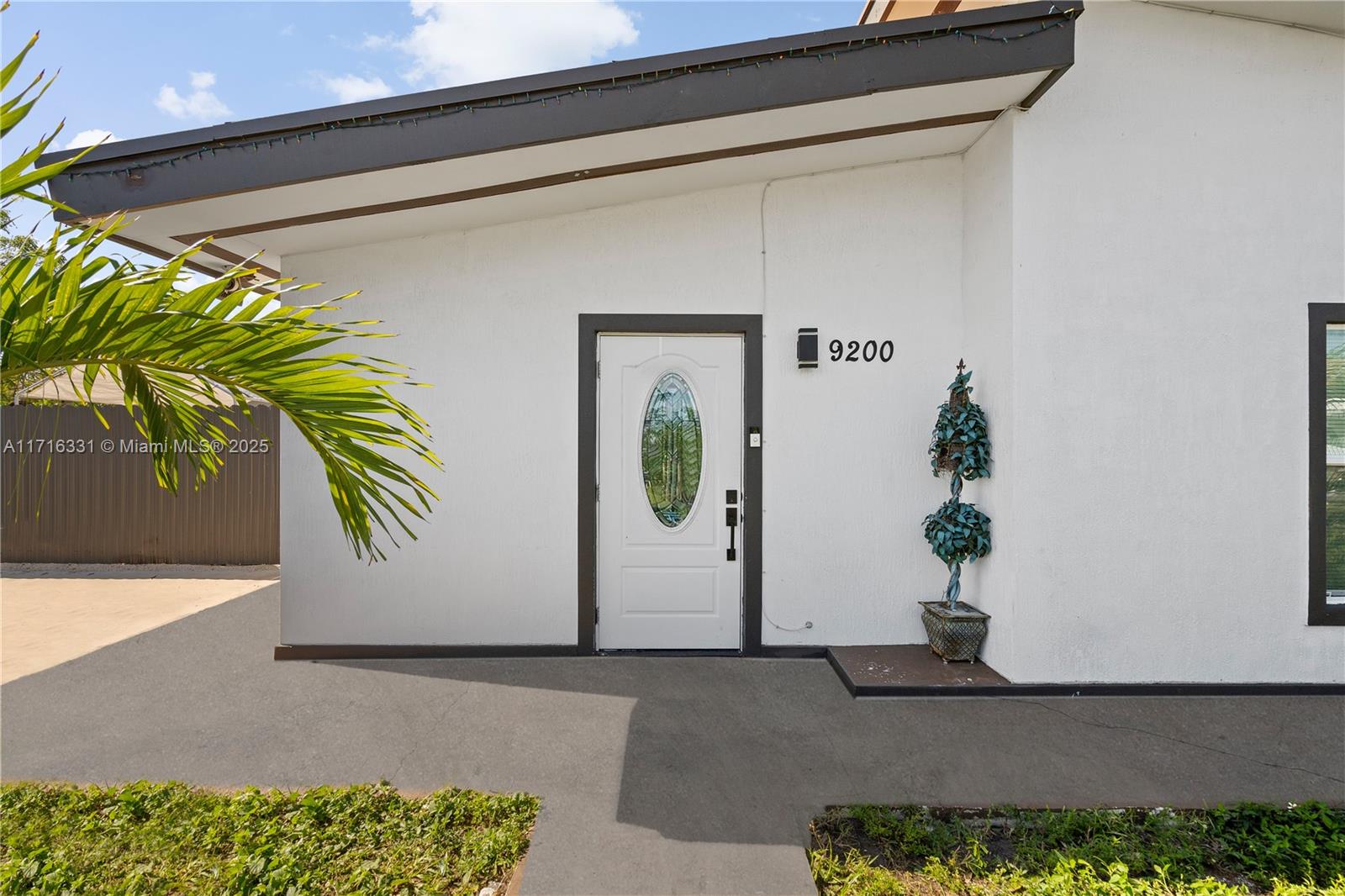 9200 NW 30th Ct