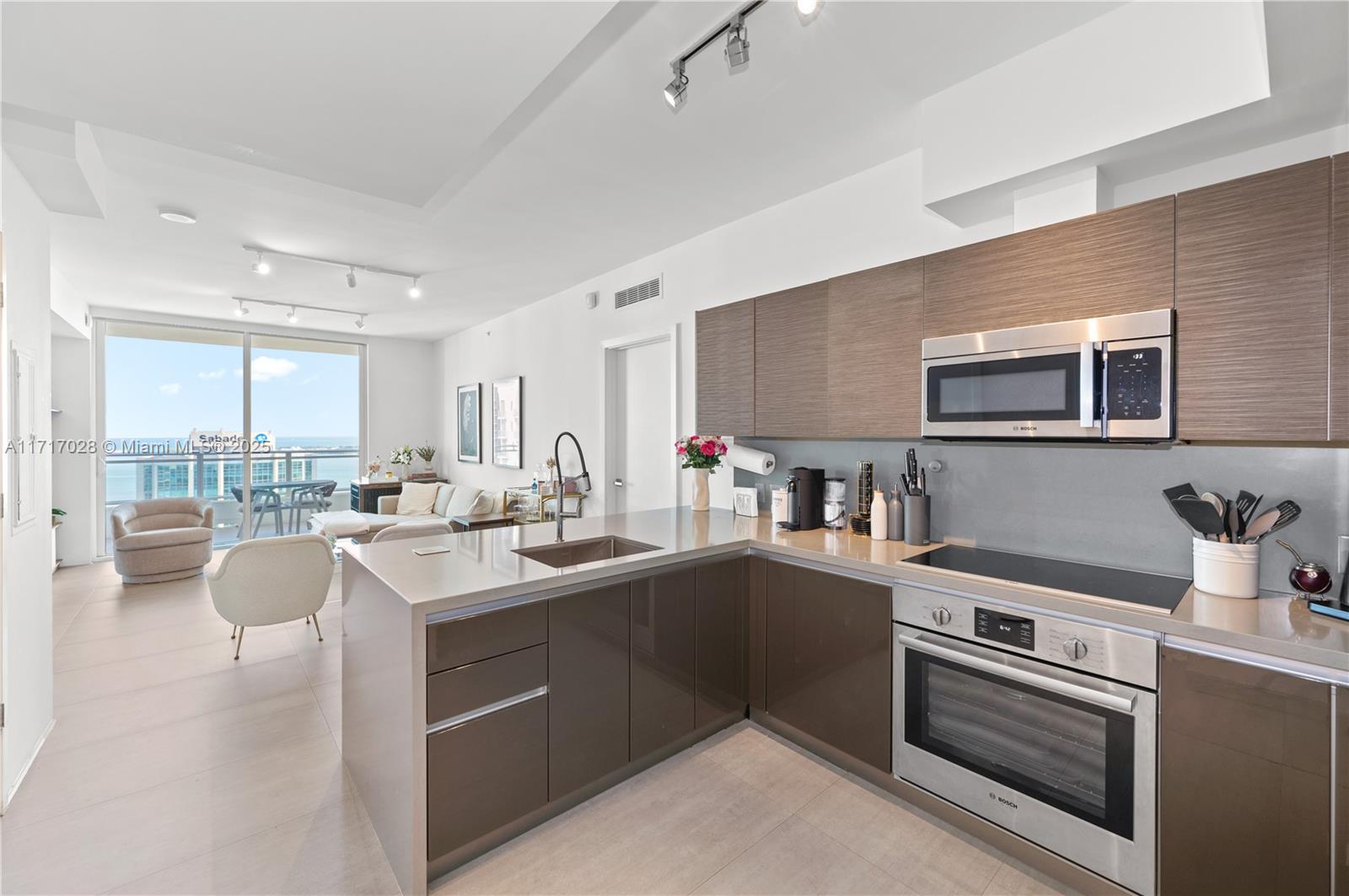 1080 Brickell Ave # 4004