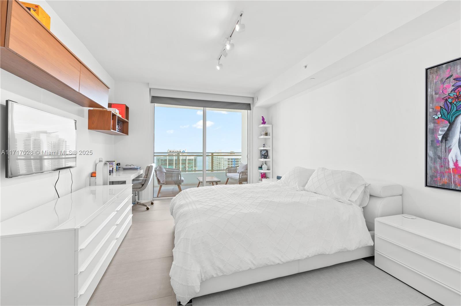 1080 Brickell Ave # 4004