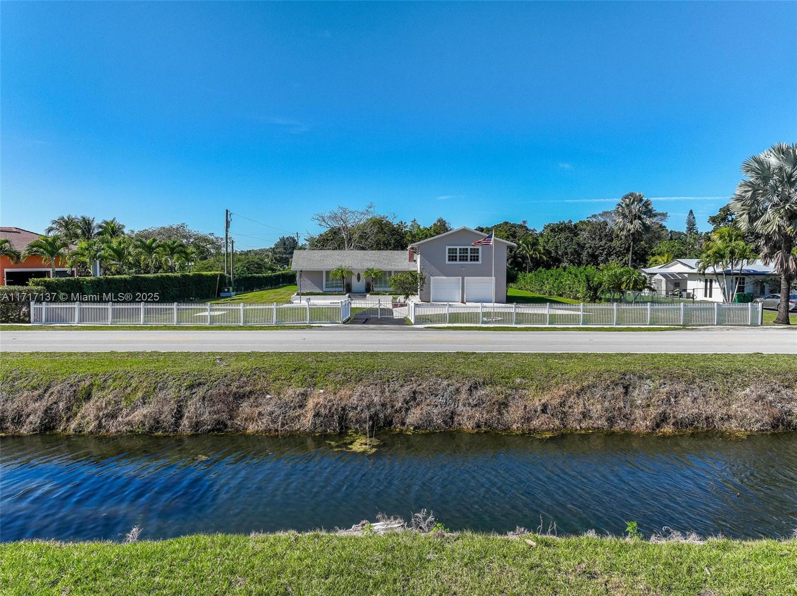 3051 SW 136th Ave