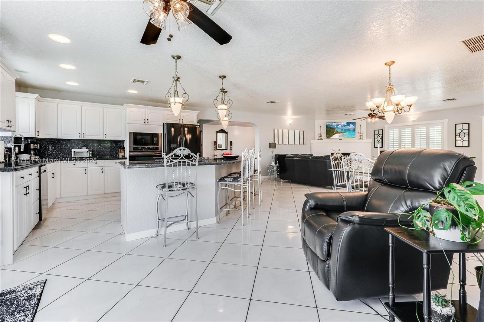 3051 SW 136th Ave