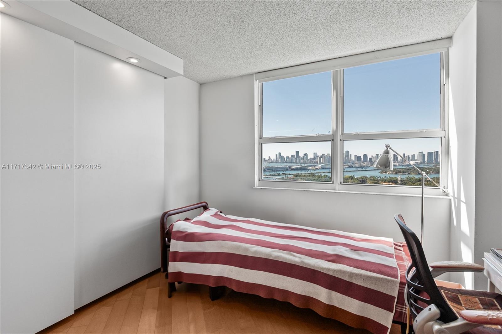 650 West Ave # 2907