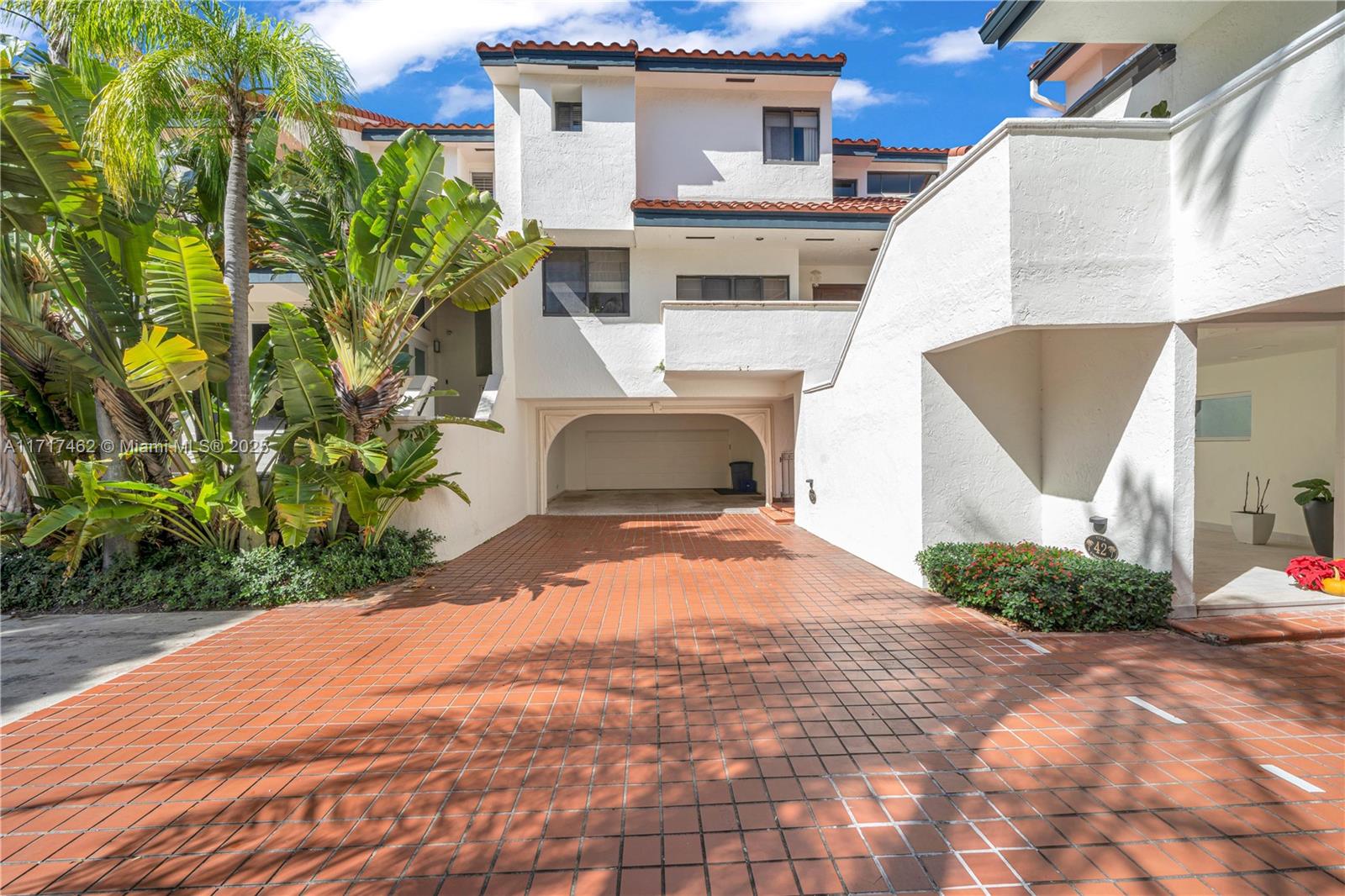 2000 S Bayshore Dr # 43